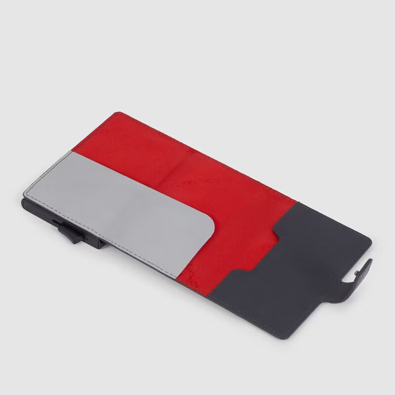 CREDIT CARD HOLDER