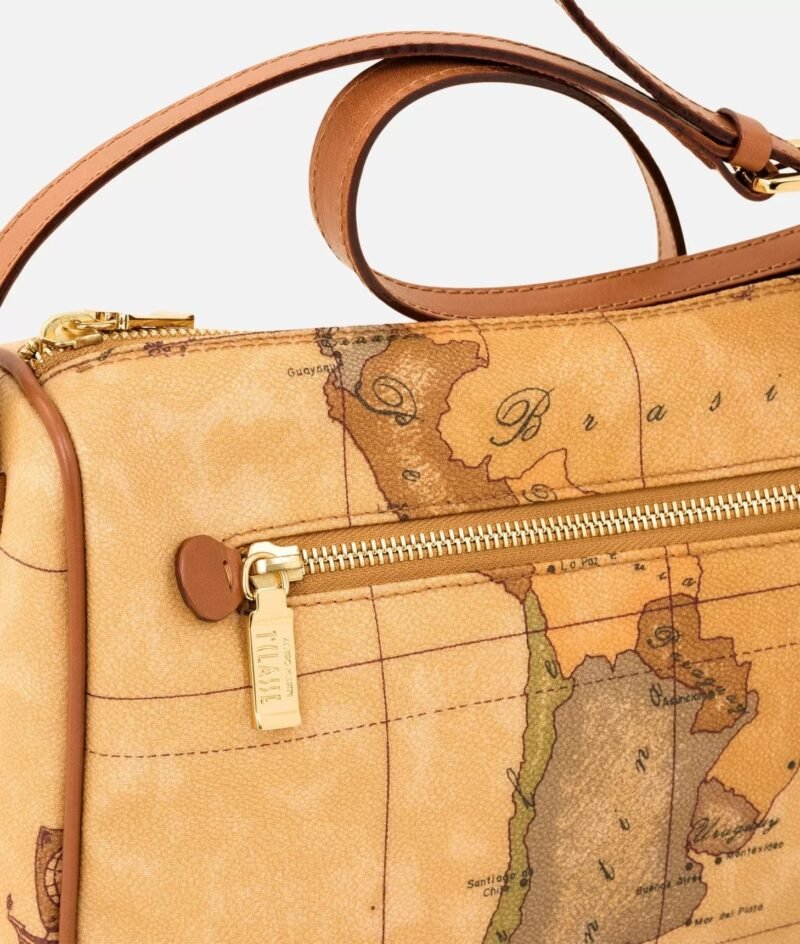 Geo Classic Medium crossbody bag