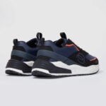 Sneakers in recycled materials
