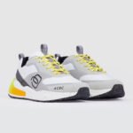 Sneakers in recycled materials
