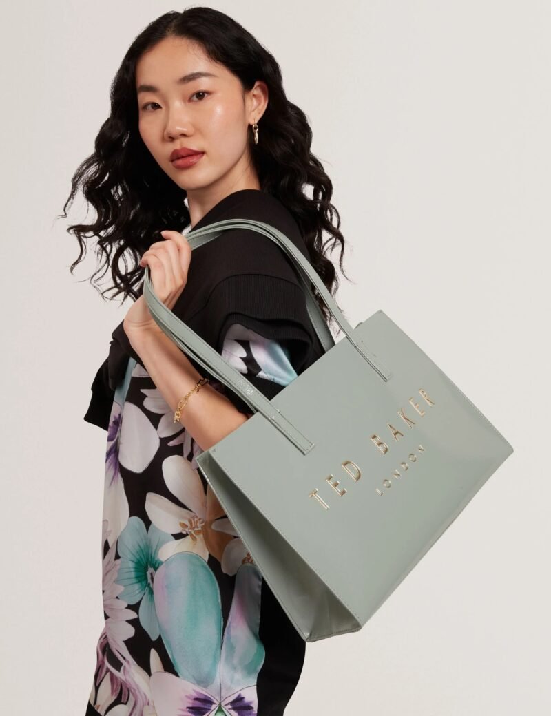 CRINELL Elongated Crinkle Icon Tote Bag