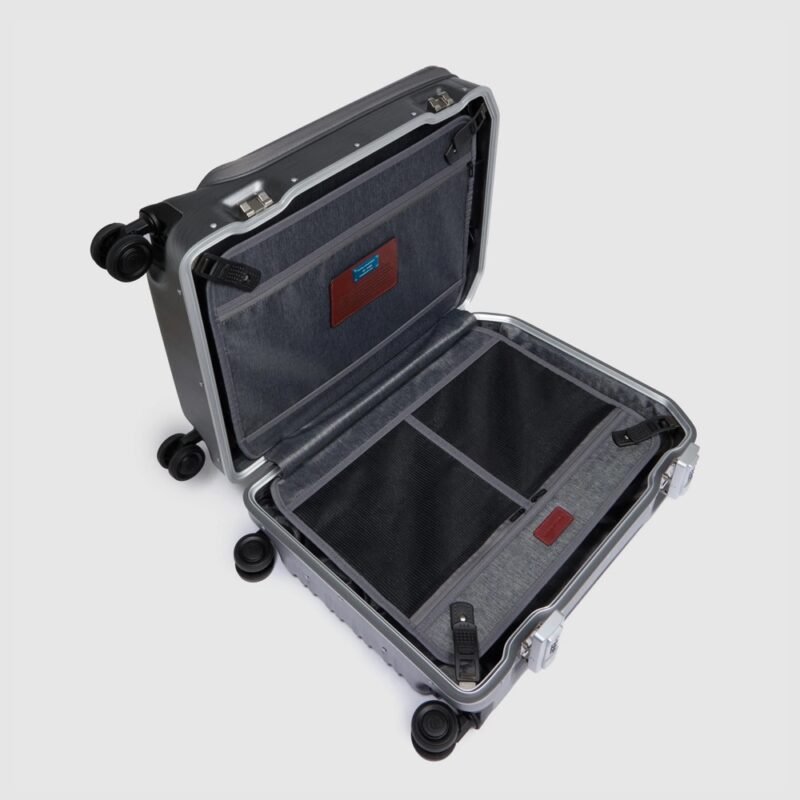 Cabin suitcase with front pocket for laptop