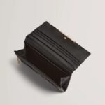 ROUSI Leather wallet bar detail