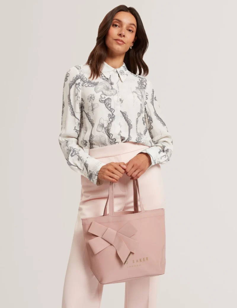 NIKICON Small Knot Bow Vinyl Icon Tote Bag