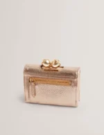 ROOSA Rose Clasp Small Trifold Leather Purse
