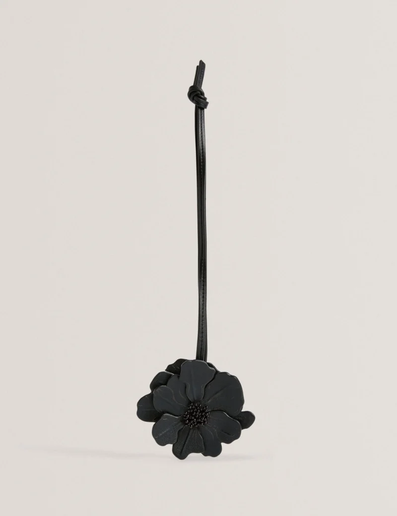 FLORIIS Flower Keyring Charm
