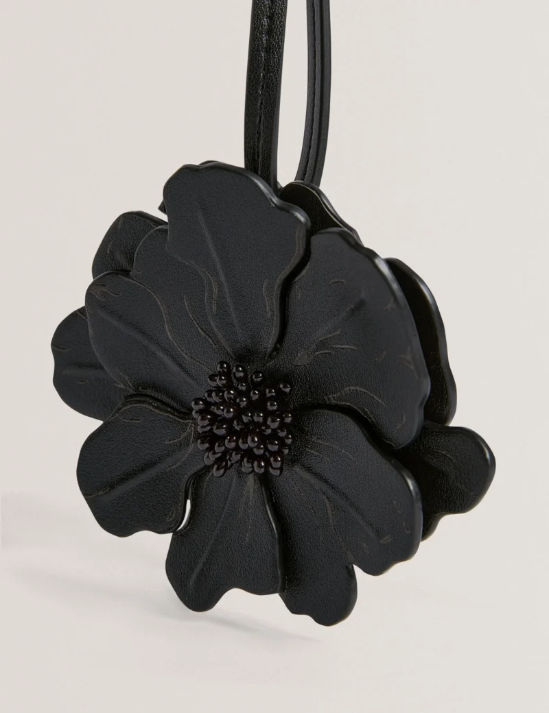 FLORIIS Flower Keyring Charm